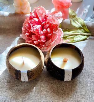 Coconut Wax Candle in Coconut Shell-0